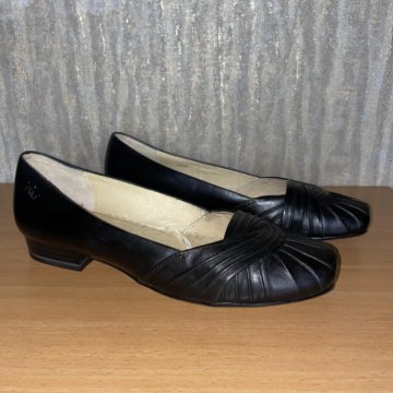 Кожаные туфли Caprice