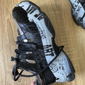 Кроссовки abricot