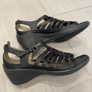 Босоножки ecco 38
