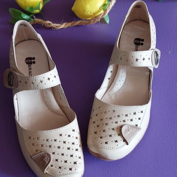 Босоножки ????кожа 40 размер новые