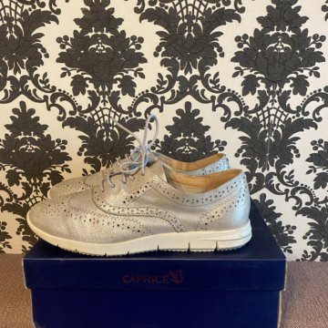 Туфельки фирмы Caprice натуральная кожа