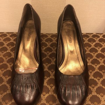 Туфли коричневые новые 38 39