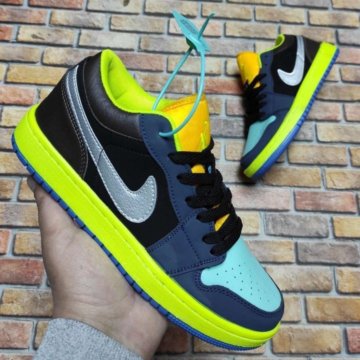 Кроссовки Nike air Jordan