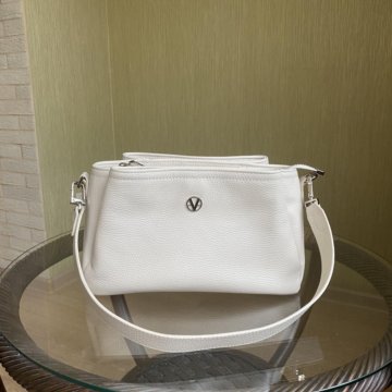 Бежевая кожаная сумка