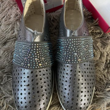 Слипоны новые 38 размер стелька 25 см