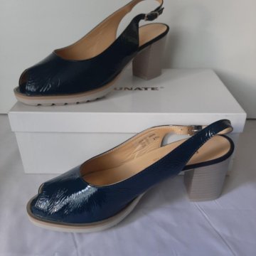 Босоножки женские Brunate, 37 размер