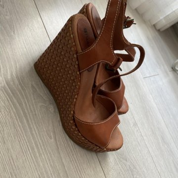 Босоножки на платформе Paolo Conte