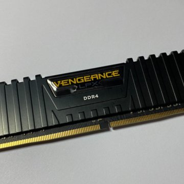 Оперативная память Corsair Vengeance 8 Гб DDR4