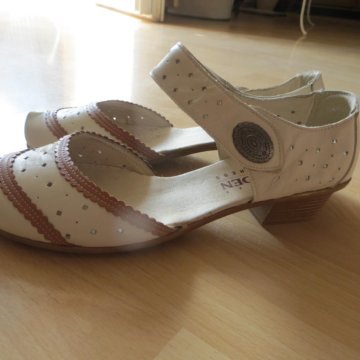 новые кожаные летние туфли, размер 40