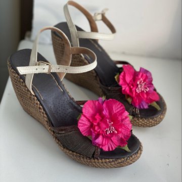 Босоножки 35 35,5 размер Дизайнерские