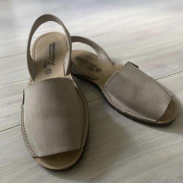 Босоножки женские