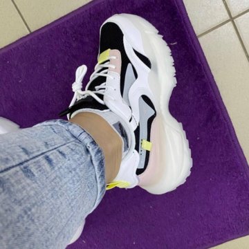 Кроссовки strobbs