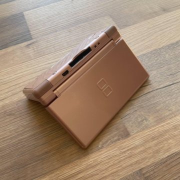 Nintendo DS Lite