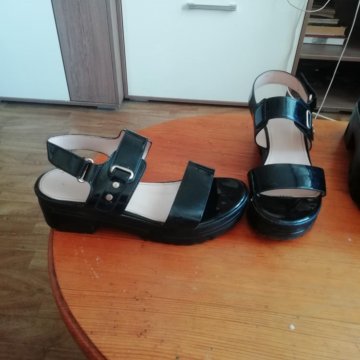 Босоножки и ботинки