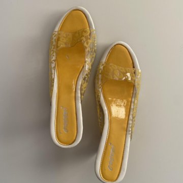 Сабо на платформе