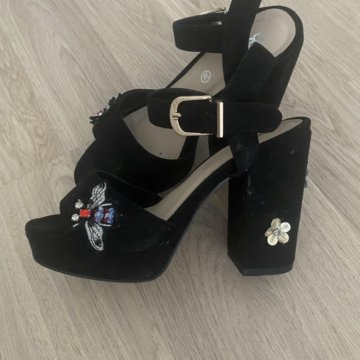 Босоножки, туфли на каблуке летние 38 размер