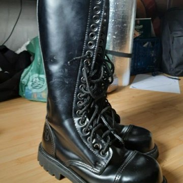 Тяжелые ботинки Knightsbridge