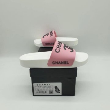 Шлëпанцы Chanel????