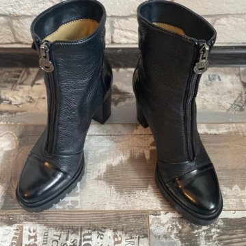 Полусапожки easy by Loriblu made in Italy ????????