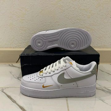 Новые кроссовки Nike air force 1