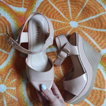 Боссоножки на платформе женские