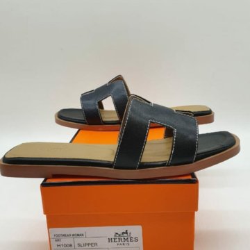 Шлепки черные Hermes