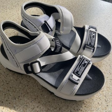 Босоножки новые, размер 40