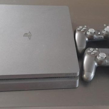 PlayStation 4 slim
