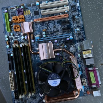 Материнская плата