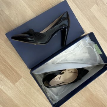 Новые стильные туфли,Италия
