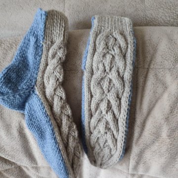 Носки ручной вязки шерстяные