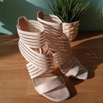 Босоножки женские