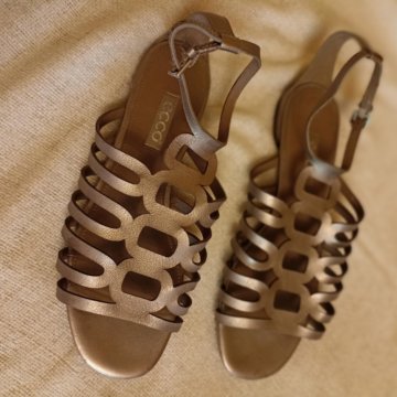 БОСОНОЖКИ ЖЕНСКИЕ ECCO