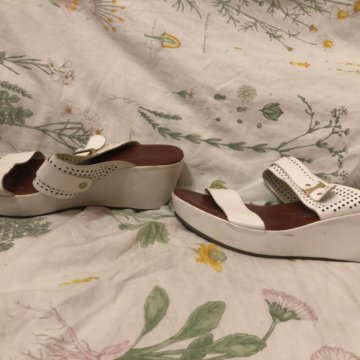 Женская обувь