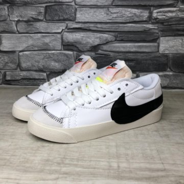 Кроссовки Nike Blazer