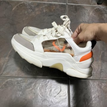 Кроссовки Zara летние