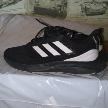 Кроссовки adidas