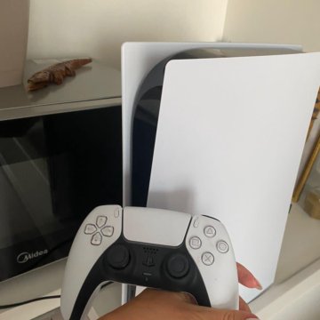 PS5 (PlayStation 5), почти новая, русский язык.