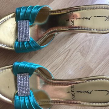 Босоножки элегантные