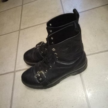 Женская обувь, бренд Zara.