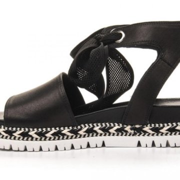 Босоножки новые Италия 37