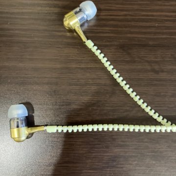 Наушники с молнией