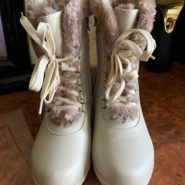 Ботинки Новые