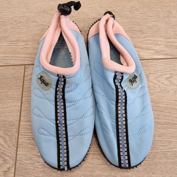 Тапочки для кораллов 35р новые