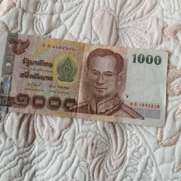 1000 в батах тайланд. 1000 Бат. Банкноты в Таиланде 1000 Батт.
