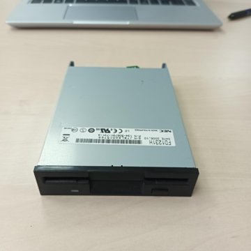 Floopy дисковод