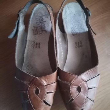 Босоножки кожаные Размер 40