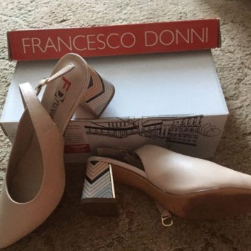 Босоножки туфли 37 кожа натуральная бежевые