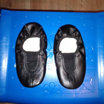 Продам детские чешки.