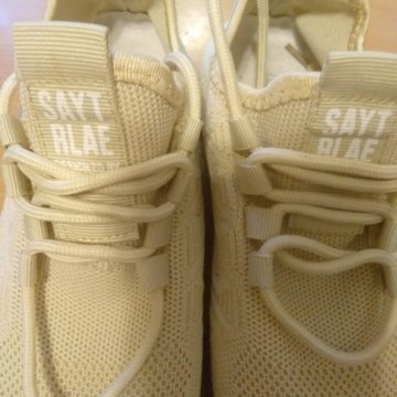 Кроссовки летние